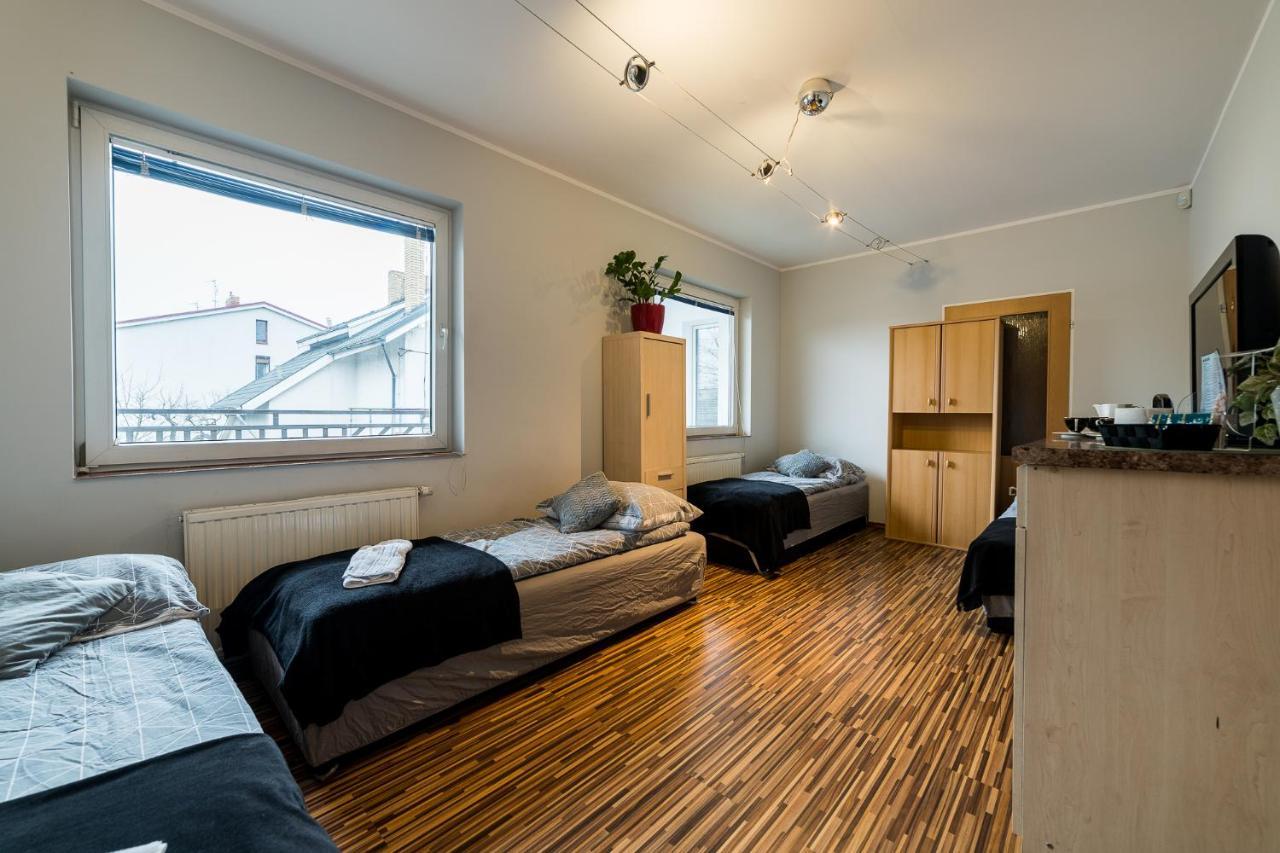 Pokoje Nad Pizzeria Poznan Ngoại thất bức ảnh