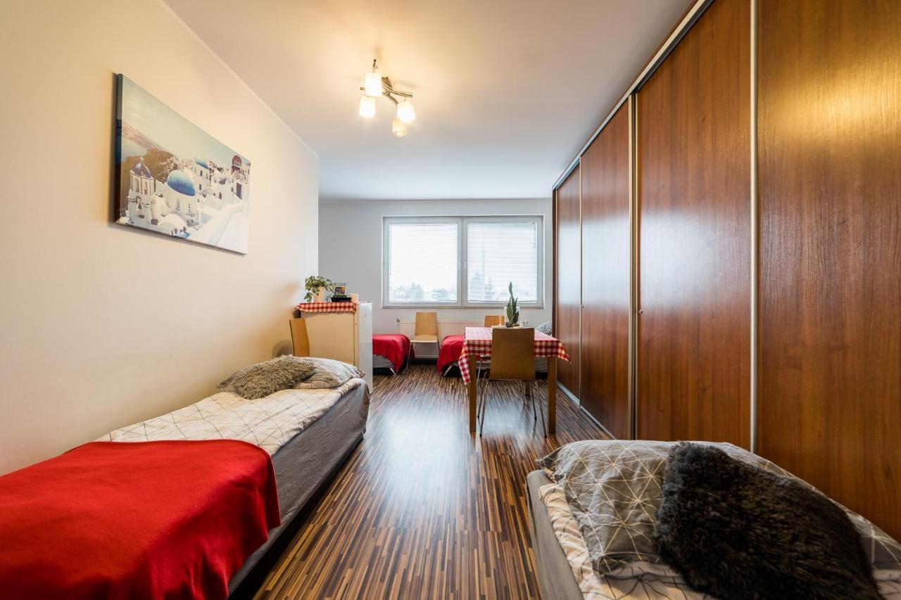 Pokoje Nad Pizzeria Poznan Ngoại thất bức ảnh